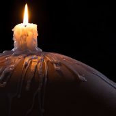 Für diese sexy Spiele kannst du deine ungeliebten Kerzen nutzen